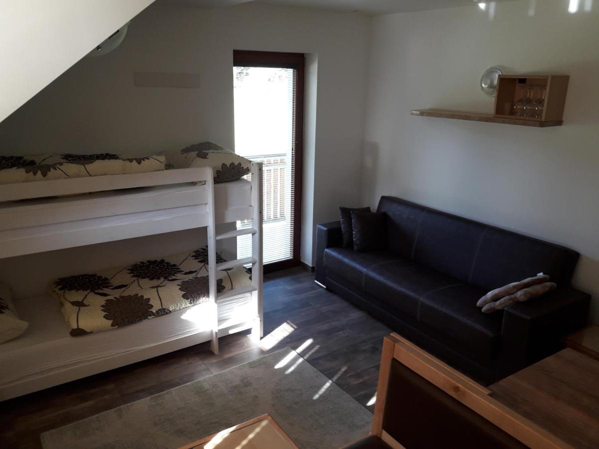 Simnovi Apartmaji - Surrounded By Nature Apartment