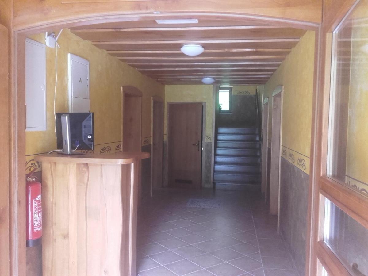 Simnovi Apartmaji - Surrounded By Nature *